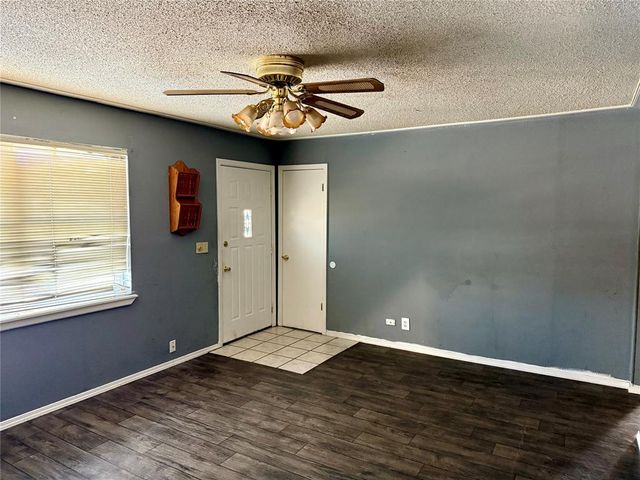 19910 Gordon Cooper Drive, Tecumseh, OK 74873