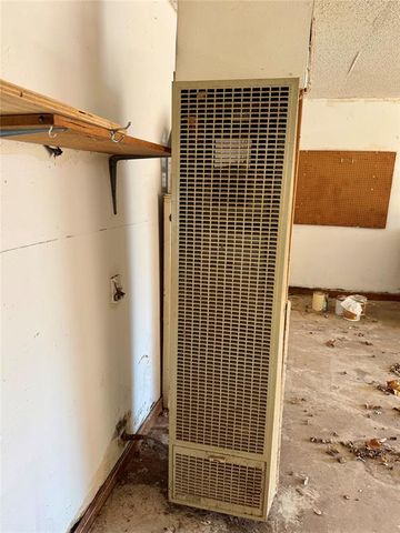 19910 Gordon Cooper Drive, Tecumseh, OK 74873