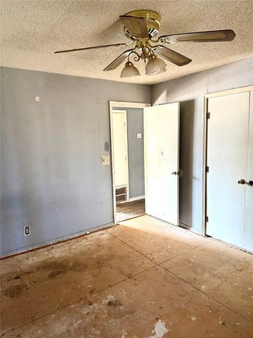 19910 Gordon Cooper Drive, Tecumseh, OK 74873