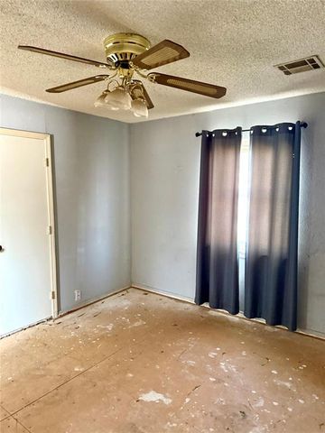 19910 Gordon Cooper Drive, Tecumseh, OK 74873