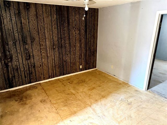 19910 Gordon Cooper Drive, Tecumseh, OK 74873