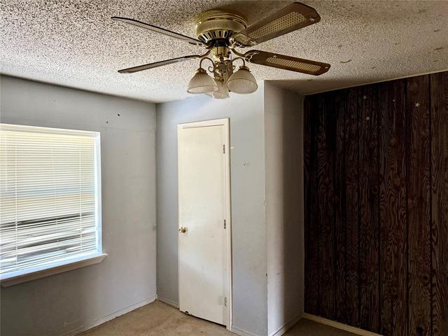 19910 Gordon Cooper Drive, Tecumseh, OK 74873