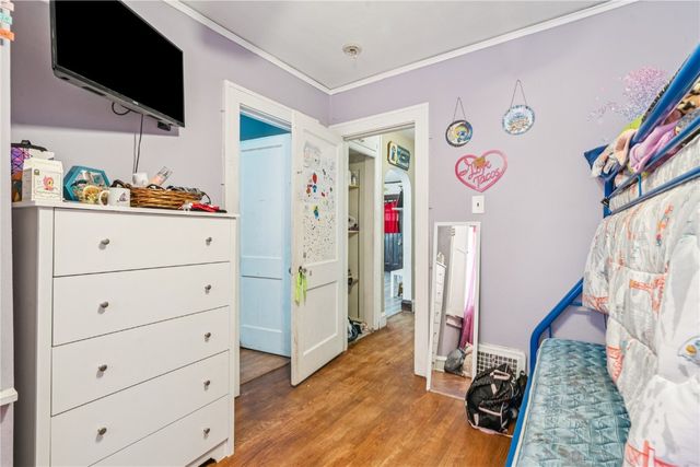 1073 G Avenue NW, Cedar Rapids, IA 52405