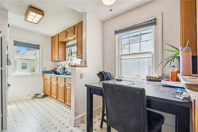 1073 G Avenue NW, Cedar Rapids, IA 52405