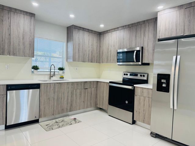 4640 NE 5th Avenue Avenue, Oakland Park, FL 33334