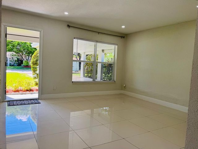 4640 NE 5th Avenue Avenue, Oakland Park, FL 33334