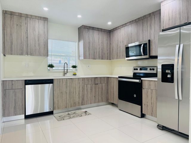 4640 NE 5th Avenue Avenue, Oakland Park, FL 33334