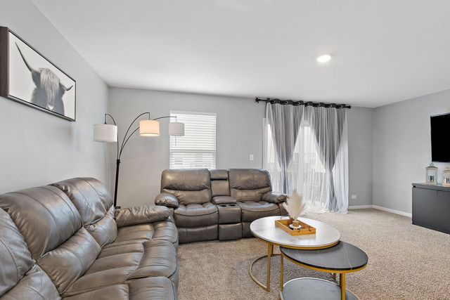 2387 Alison Avenue, Pingree Grove, IL 60140