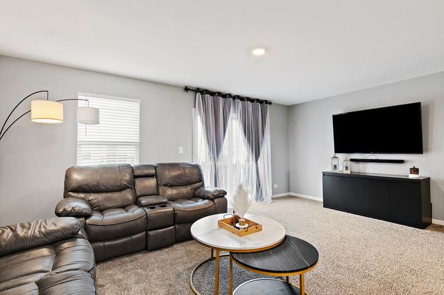 2387 Alison Avenue, Pingree Grove, IL 60140