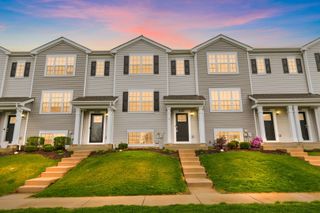 2387 Alison Avenue, Pingree Grove, IL 60140