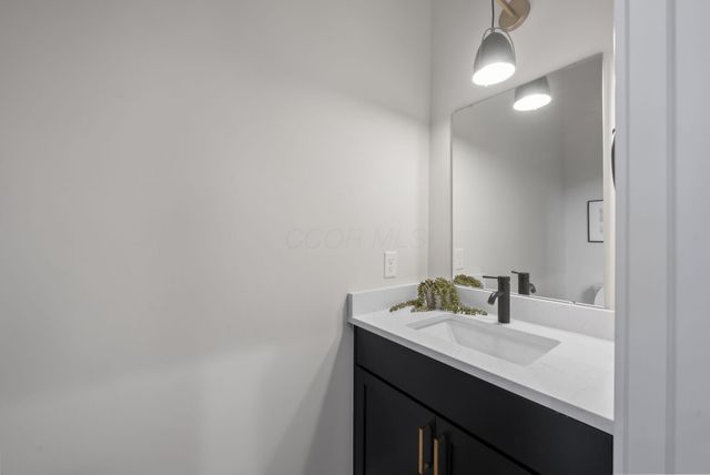 1095 Franklin Avenue, Columbus, OH 43205