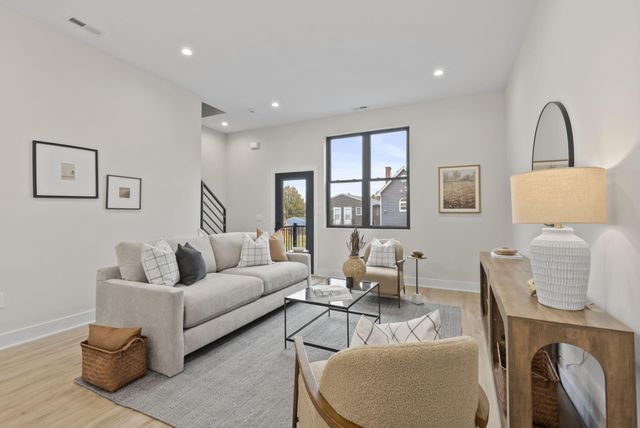 1095 Franklin Avenue, Columbus, OH 43205