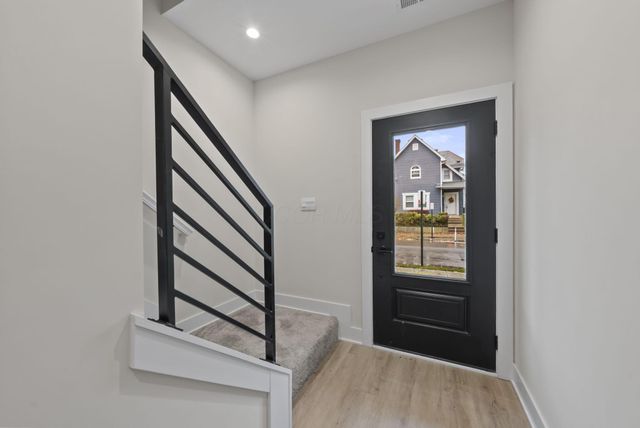 1095 Franklin Avenue, Columbus, OH 43205