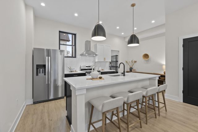 1095 Franklin Avenue, Columbus, OH 43205