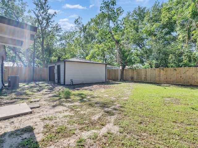 7426 Stephanie Drive, Deer Park, TX 77536