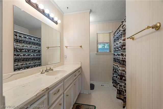 8205 Clover Drive, Fort Smith, AR 72908