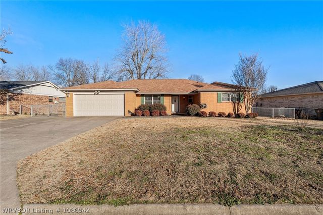 8205 Clover Drive, Fort Smith, AR 72908