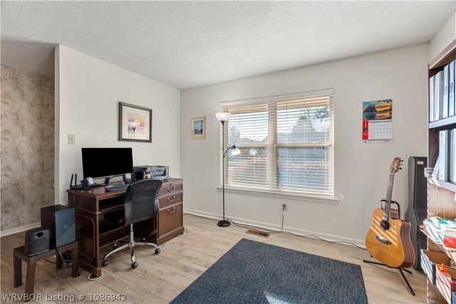 8205 Clover Drive, Fort Smith, AR 72908