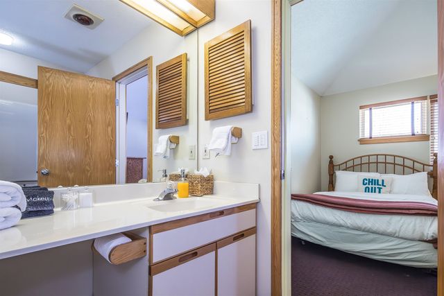 459 Woods Lane D7, Killington, VT 05157