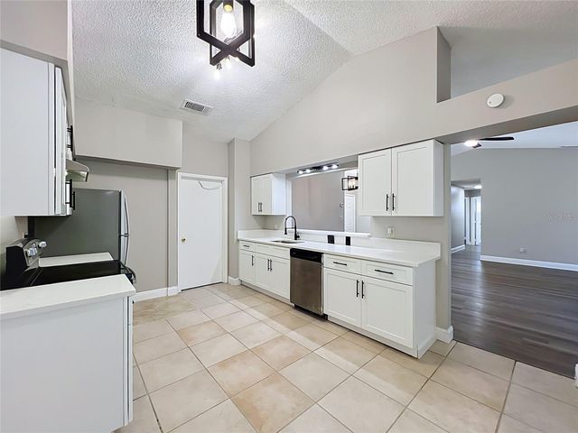 502 HAGER DR, Ocoee, FL 34761