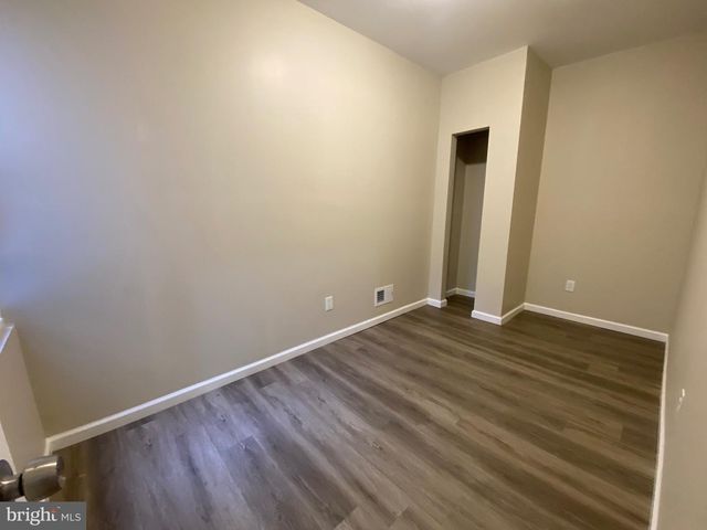 1833 S 6TH ST, Camden, NJ 08104