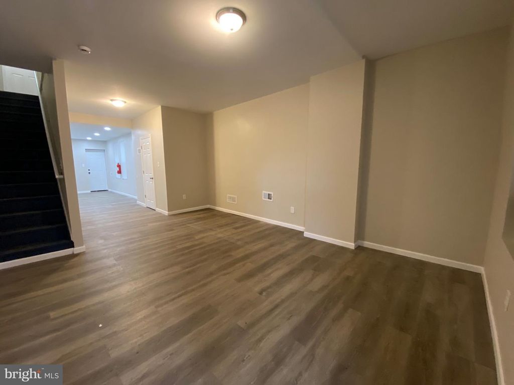 1833 S 6TH ST, Camden, NJ 08104