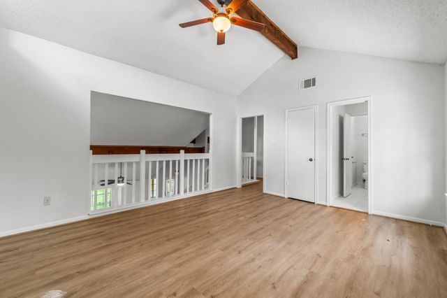 6 Fairmeade Bend Drive, The Woodlands, TX 77381