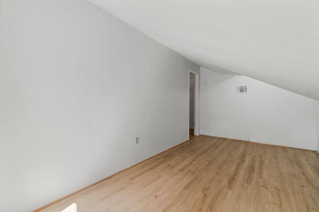 6 Fairmeade Bend Drive, The Woodlands, TX 77381