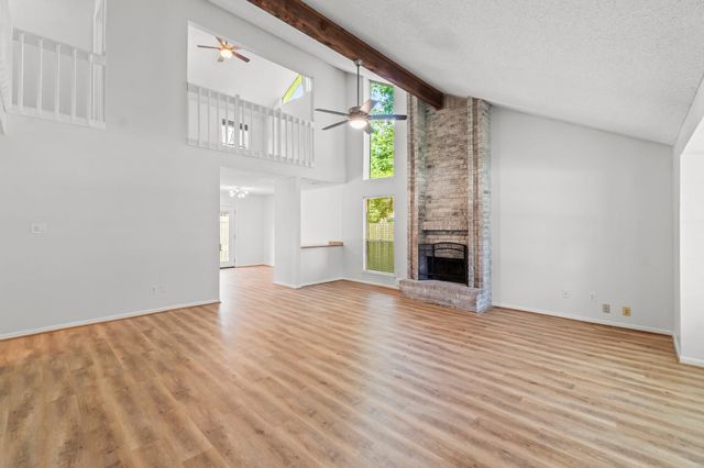 6 Fairmeade Bend Drive, The Woodlands, TX 77381