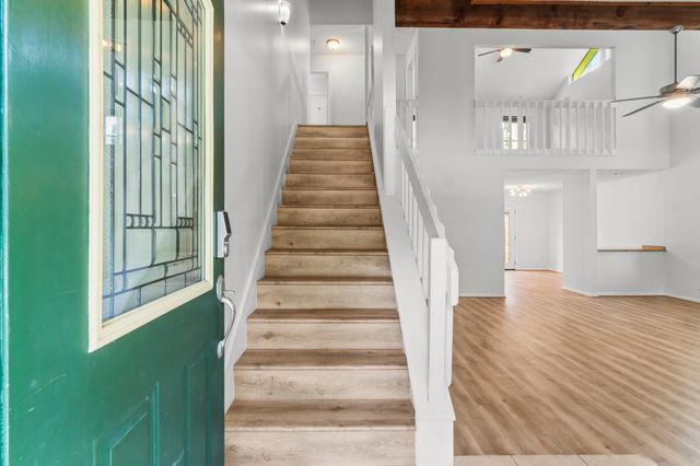 6 Fairmeade Bend Drive, The Woodlands, TX 77381