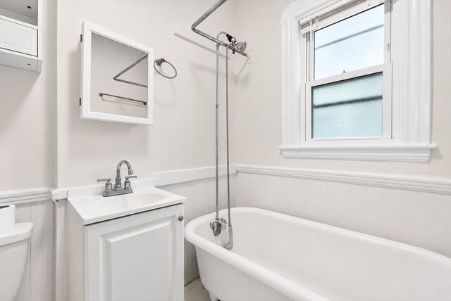 29-31 Victoria St, Somerville, MA 02144