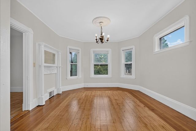 29-31 Victoria St, Somerville, MA 02144