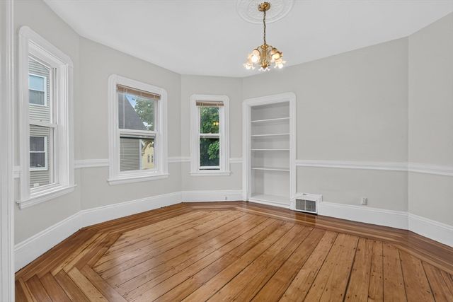 29-31 Victoria St, Somerville, MA 02144