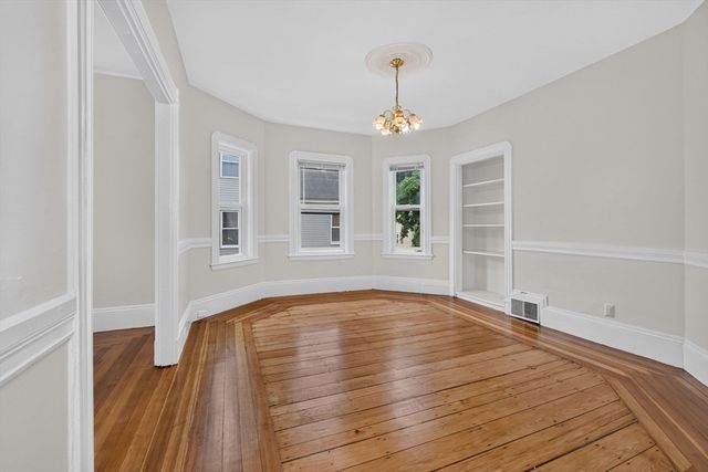 29-31 Victoria St, Somerville, MA 02144