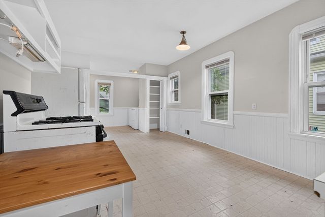 29-31 Victoria St, Somerville, MA 02144