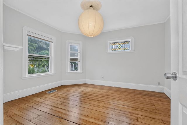 29-31 Victoria St, Somerville, MA 02144