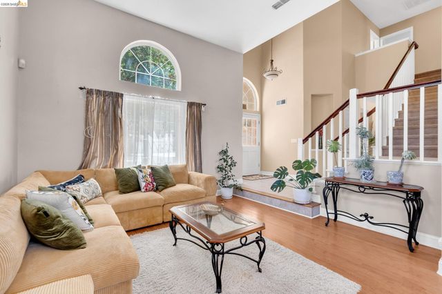 1281 Sea Vista Dr, Brentwood, CA 94513
