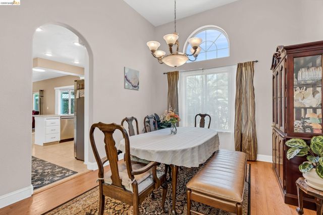1281 Sea Vista Dr, Brentwood, CA 94513