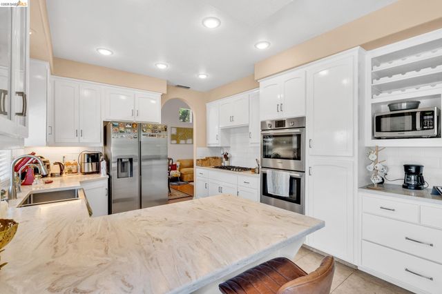 1281 Sea Vista Dr, Brentwood, CA 94513