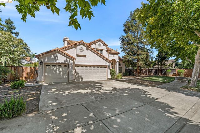 1281 Sea Vista Dr, Brentwood, CA 94513
