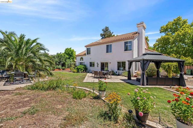 1281 Sea Vista Dr, Brentwood, CA 94513