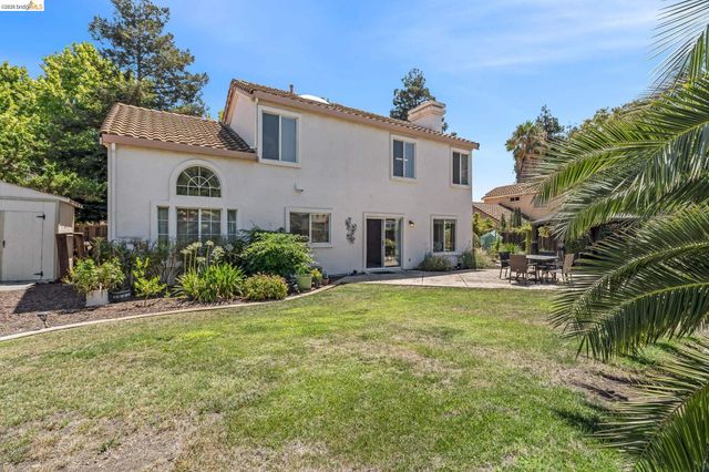 1281 Sea Vista Dr, Brentwood, CA 94513