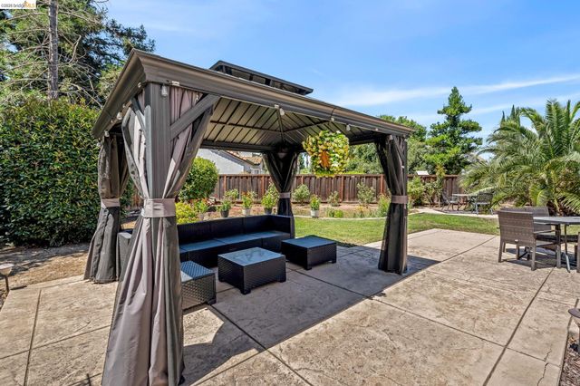 1281 Sea Vista Dr, Brentwood, CA 94513