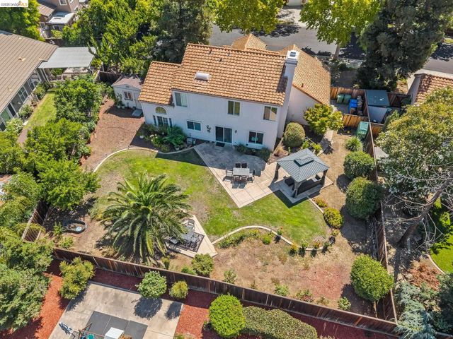 1281 Sea Vista Dr, Brentwood, CA 94513
