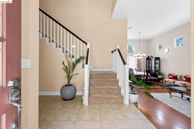 1281 Sea Vista Dr, Brentwood, CA 94513