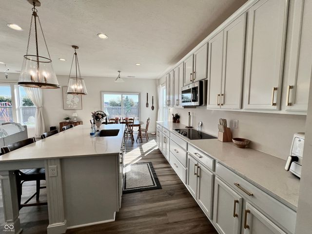 1479 Classic Avenue, Greenwood, IN 46143