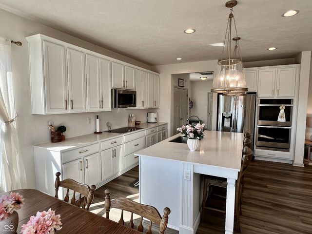 1479 Classic Avenue, Greenwood, IN 46143