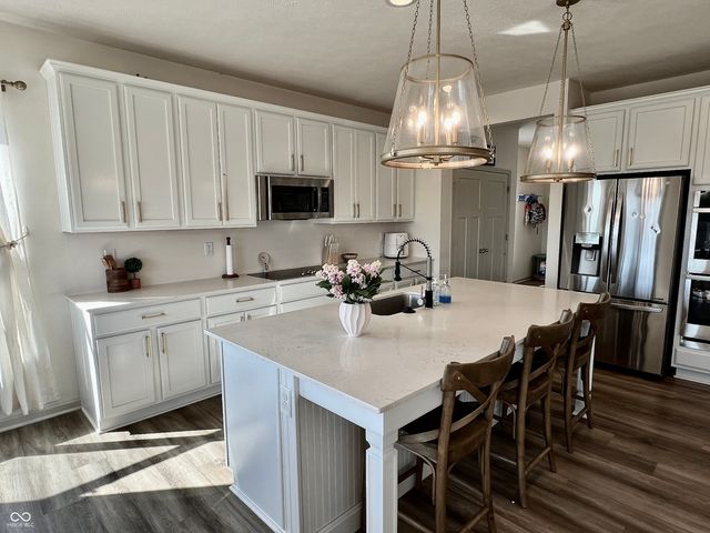 1479 Classic Avenue, Greenwood, IN 46143