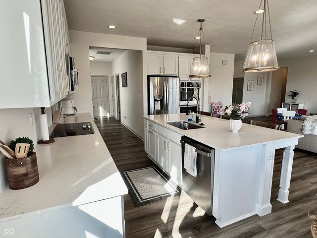 1479 Classic Avenue, Greenwood, IN 46143