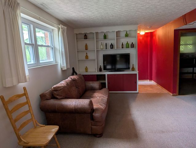 129 Shalimar Drive, Newark, OH 43055